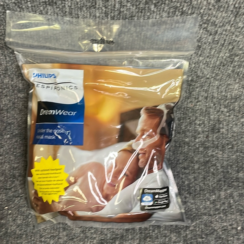 Phillips Respironics DreamWear Under Nose Medium frame w/Hdgr S,M,L MW 116700